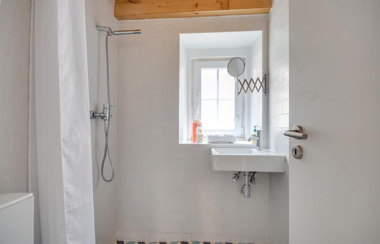 Classic Lisbon Homes: Bright & Central In Belem Luaran gambar
